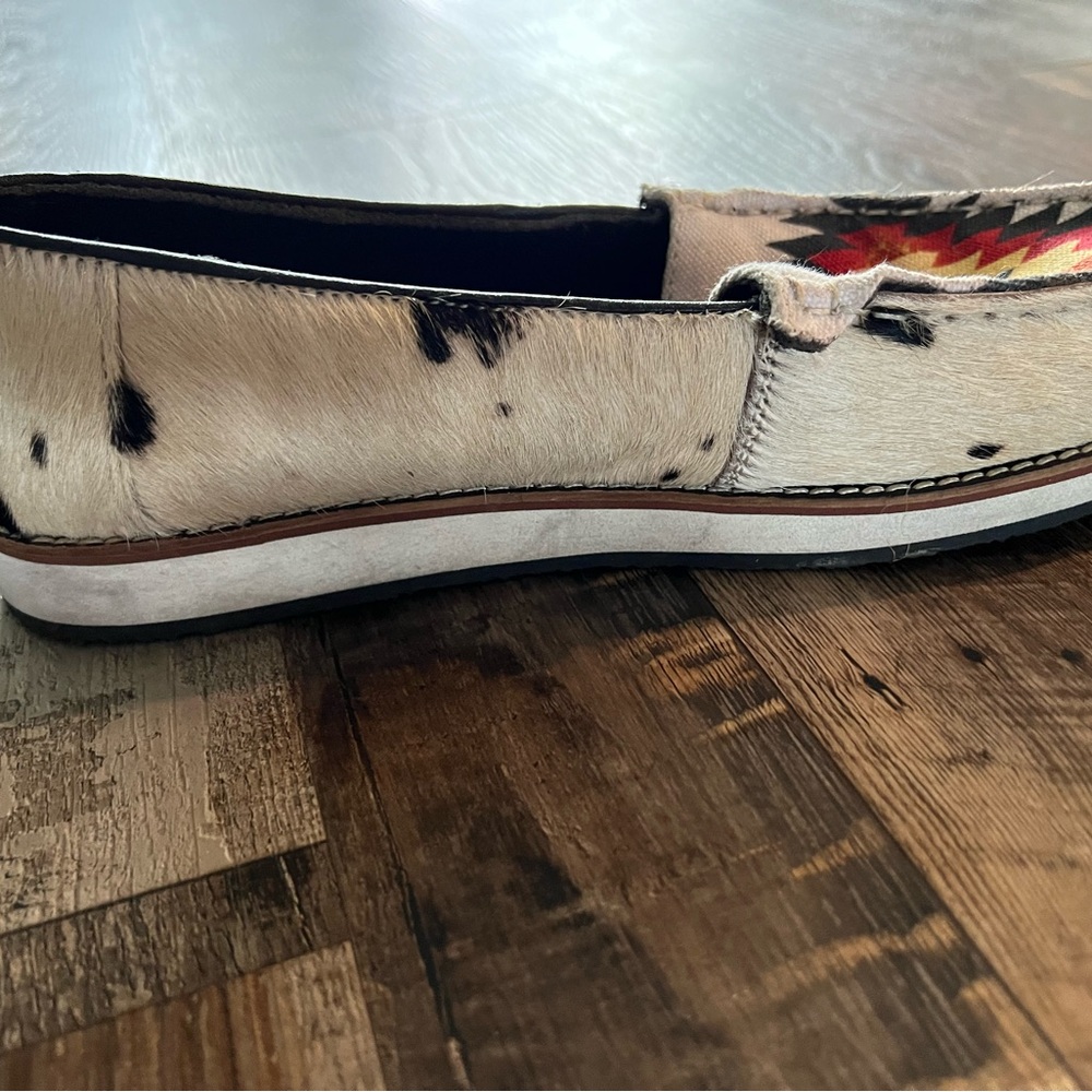 Myra Cowhide Shoes, never worn, smoke free home, Size 7 - Picture 3 of 4